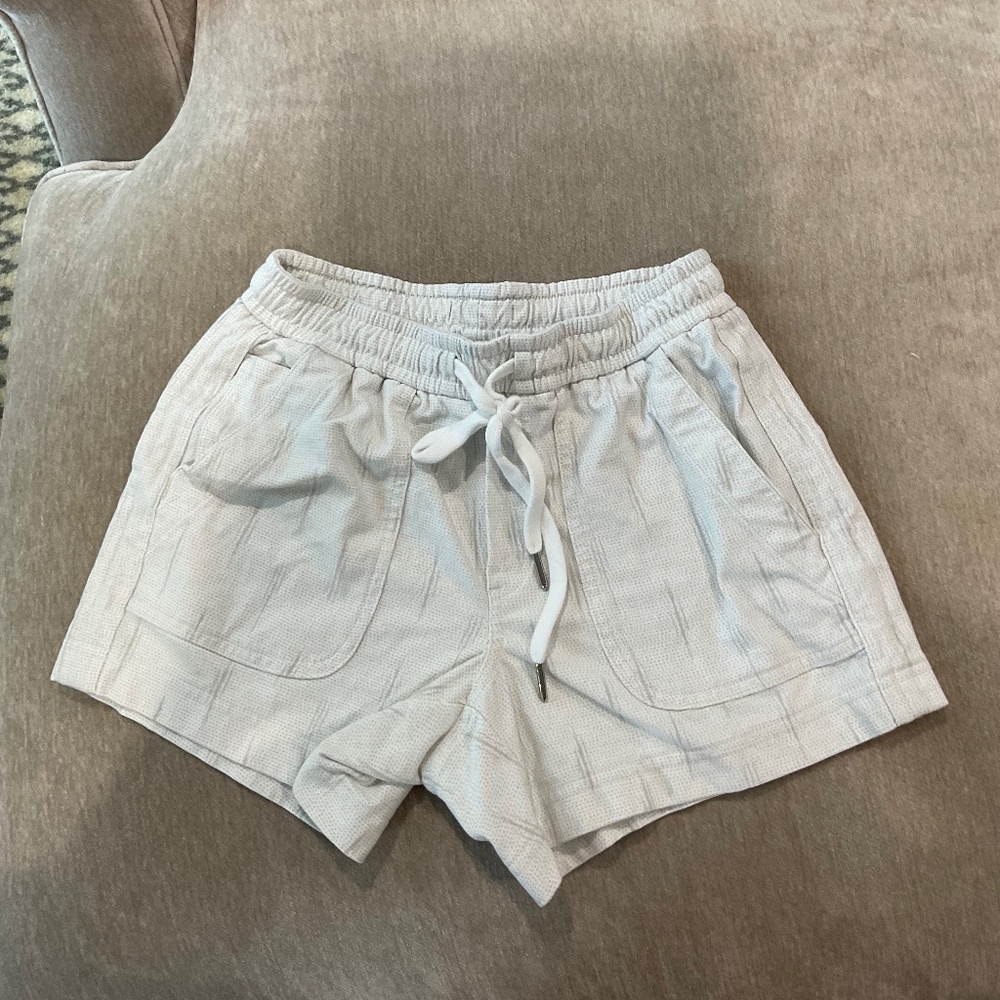 Athleta White and Grey Patterned Linen Mid-Rise Shorts Size 0 - Picture 1 of 4